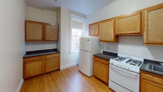 Building Photo - 3 bedroom in Boston MA 02135