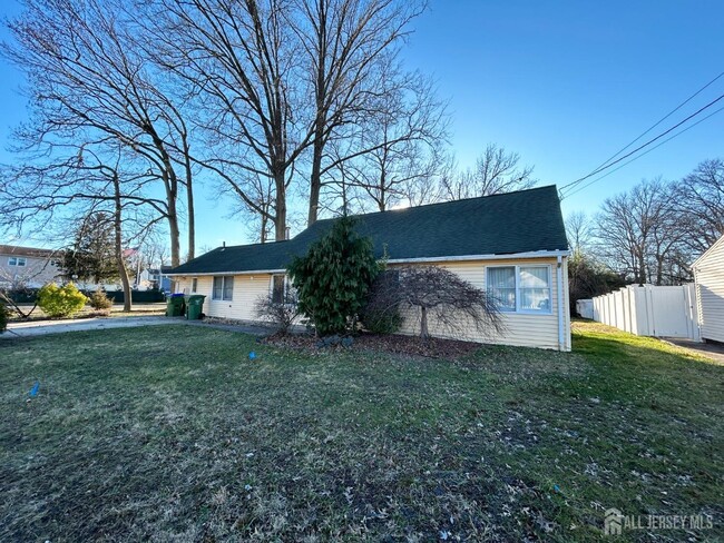Building Photo - 122 Vineyard Rd
