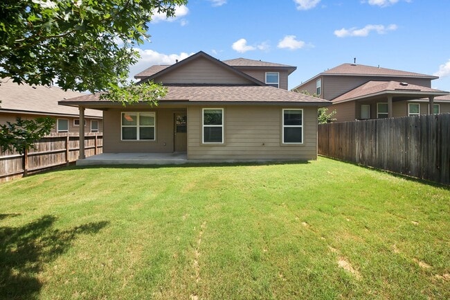 Building Photo - 4 Bedroom/2.5 Bath Tausch Farm Subdivision