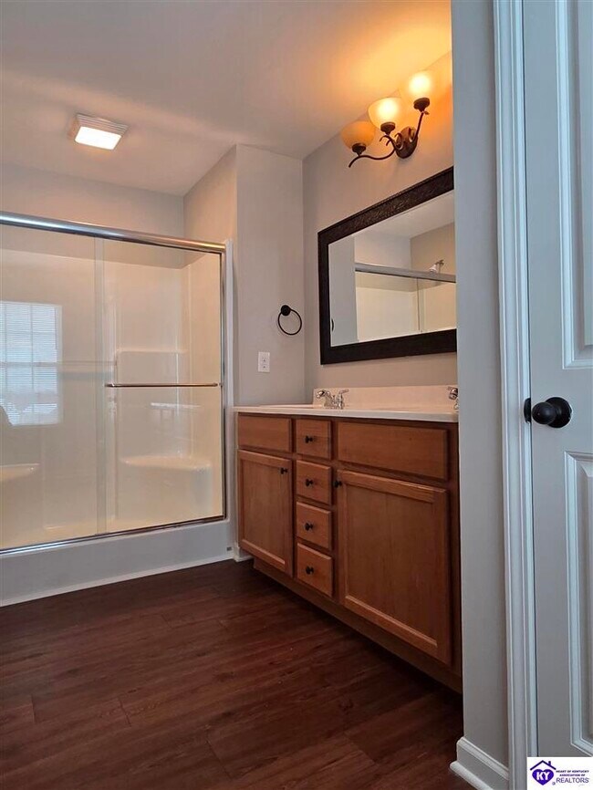 Building Photo - 158 Vineland Pkwy Dr