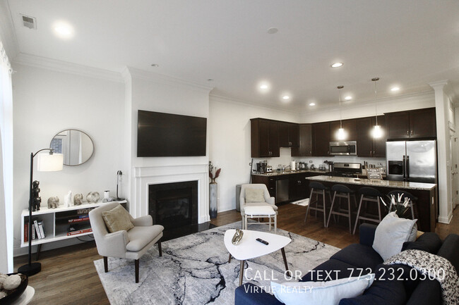 Building Photo - Fulton Market Condo-Quality 3 bedroom 2 ba...