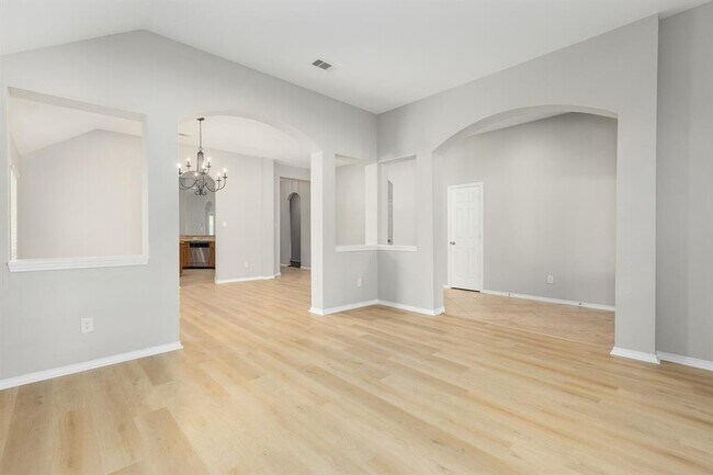 Building Photo - 13039 Golden Water Ct