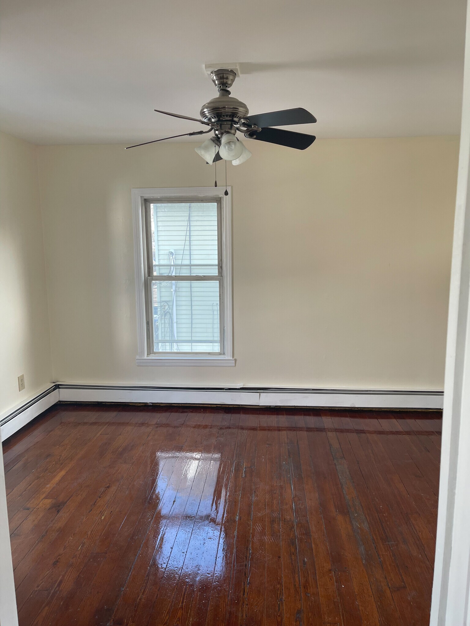 Building Photo - 24 Garden St