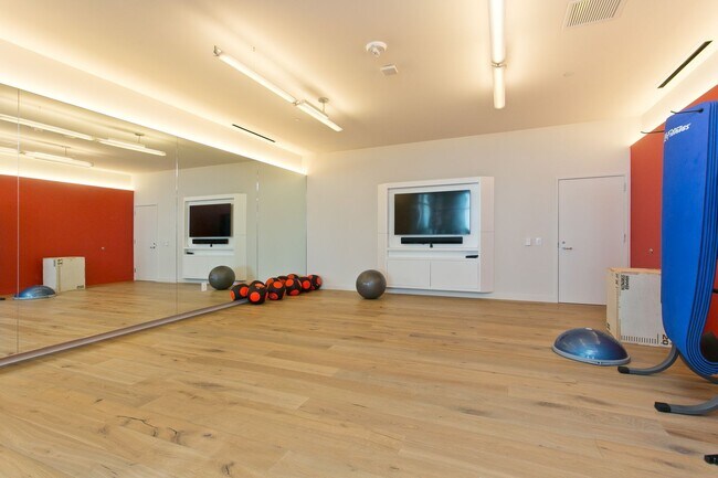 Building Photo - Spectacular ocean view Ae'o Studio PET Fri...