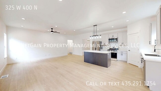 Building Photo - 325 W 400 N St
