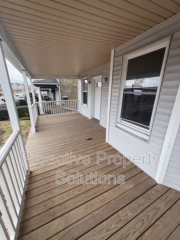 Building Photo - 415 S Main Ave