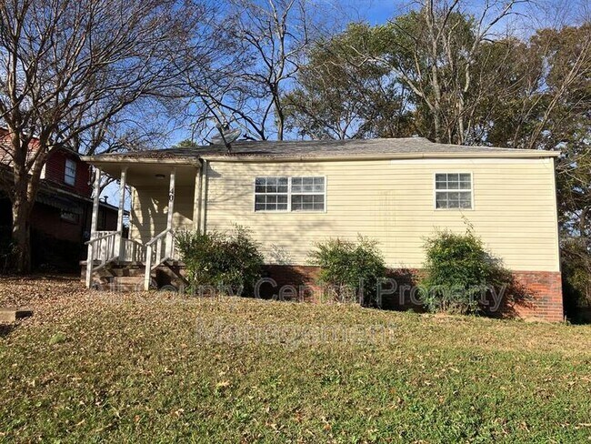 Primary Photo - 40 20th Ave S