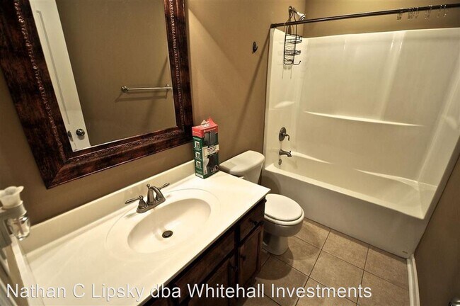 Building Photo - 3 br, 2 bath House - 732 White Dove