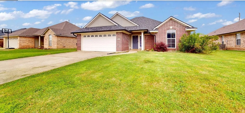 Building Photo - 4923 General Polk Dr