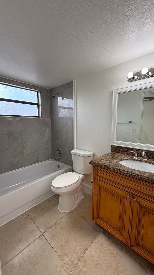 Building Photo - Updated 2BR/2BA w/ Balcony — Palm Beach Grande