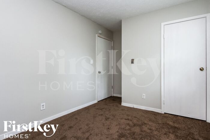 Building Photo - 6326 Kellum Dr