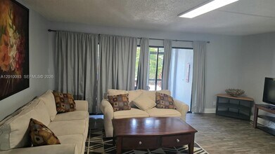 Building Photo - 524 Osprey Dr