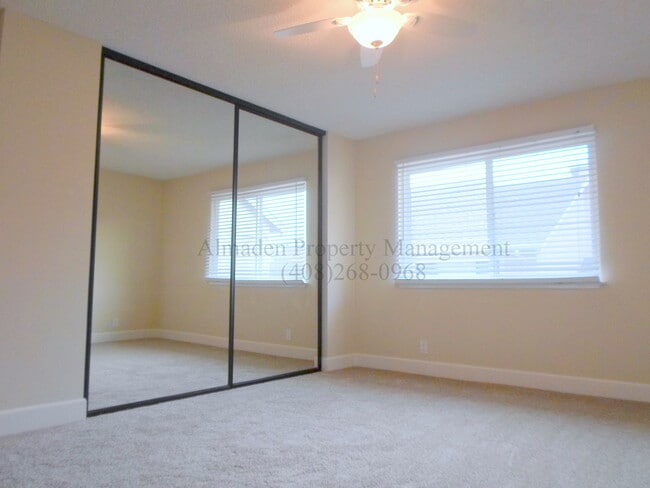 Building Photo - Remodeled Almaden Townhome in Great Location! Award Winning Schools! Central A/C!!
