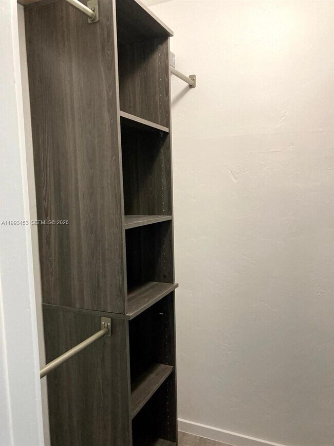 Building Photo - 1002 NE 119th St