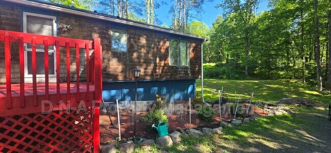 Building Photo - 3765 Route 715