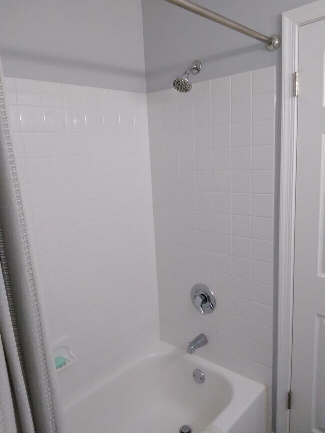 Building Photo - Beautifully upgraded Townhouse style condominium located in Hidden Meadows