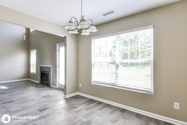 Building Photo - 5516 Landreaux Dr, Raleigh, NC 27610