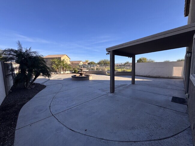 Building Photo - 18 W Desert Vista Trail