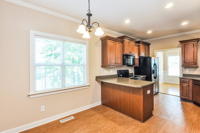 Building Photo - 29 Westcote Ln