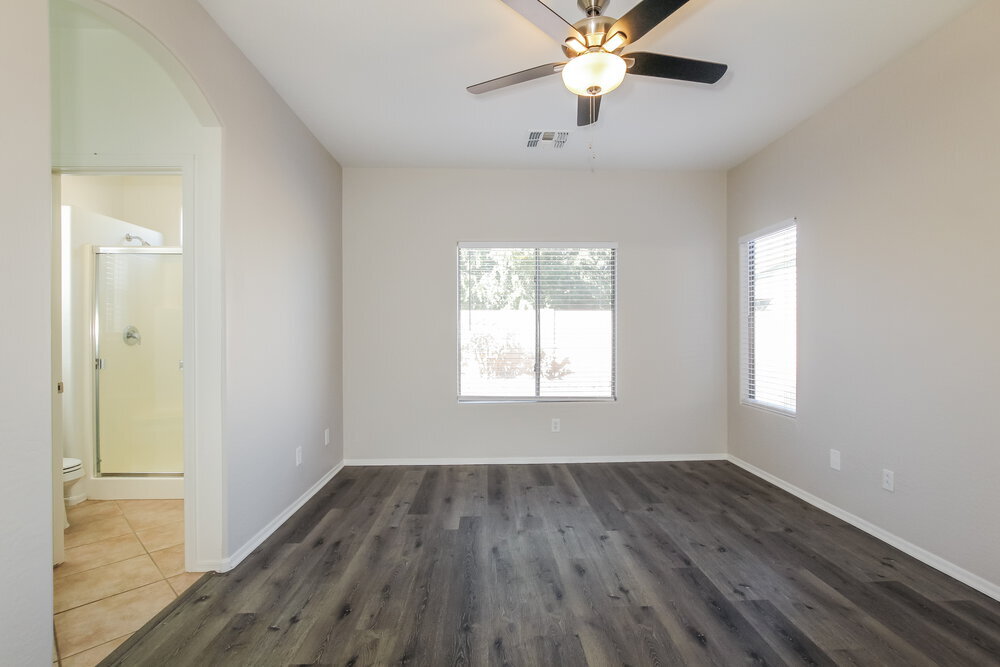Building Photo - 13006 W Aster Dr