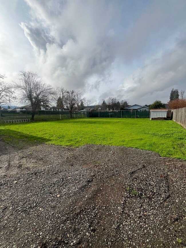 Building Photo - 3-Bedroom 2-Bathroom home in Cottage Grove