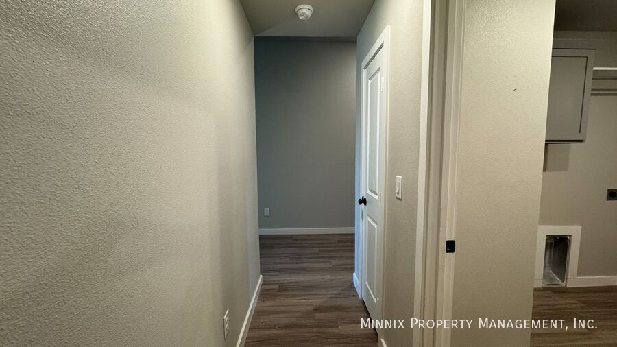 Building Photo - 3407 Bryan Ave