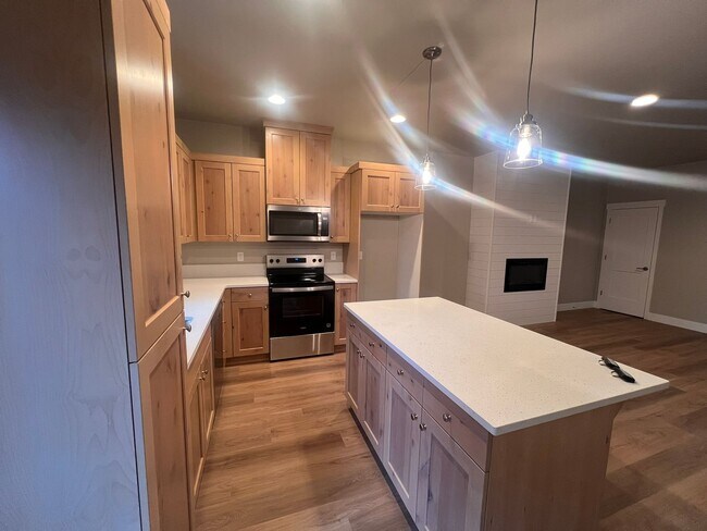 Building Photo - New Construction 3 Bedroom in NW Bend