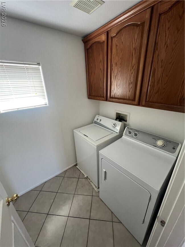 Building Photo - 6447 Melville Grove Ct