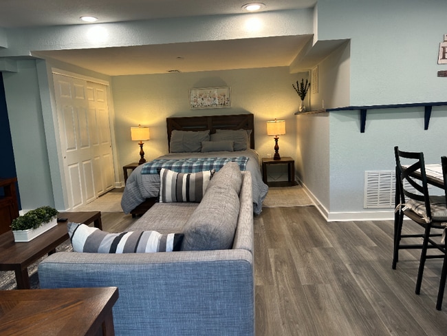 Building Photo - 4922 N Silverlace Dr