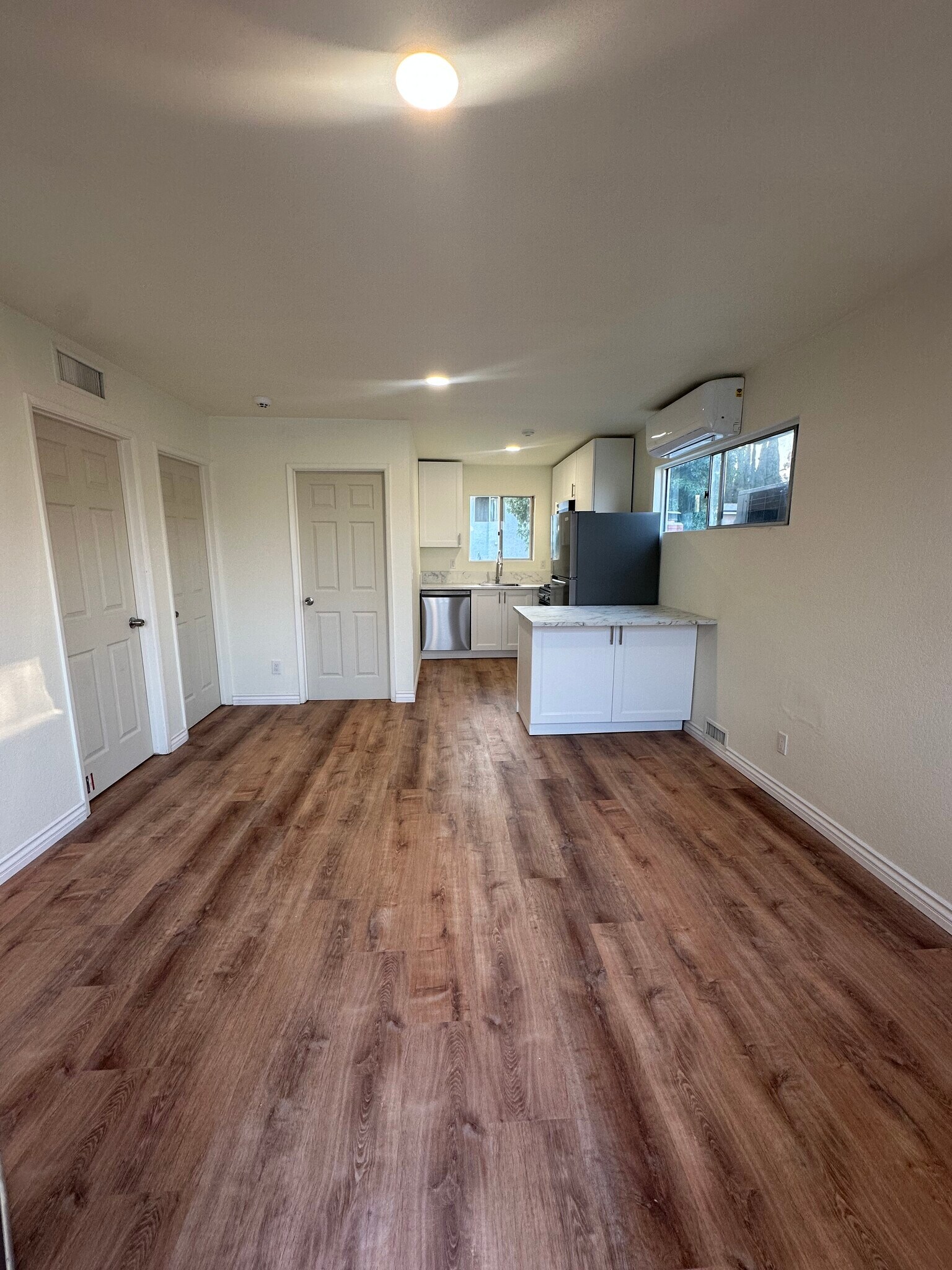 Building Photo - 1342 Mimosa Ct