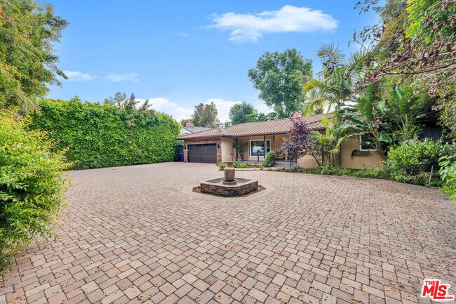 Primary Photo - 11182 W Sunset Blvd