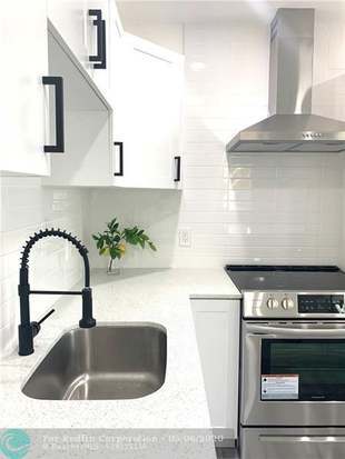 Building Photo - 2604 Fletcher Ct