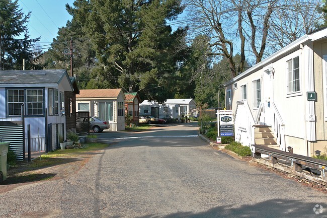 Building Photo - Reins Sandy Beach RV Park