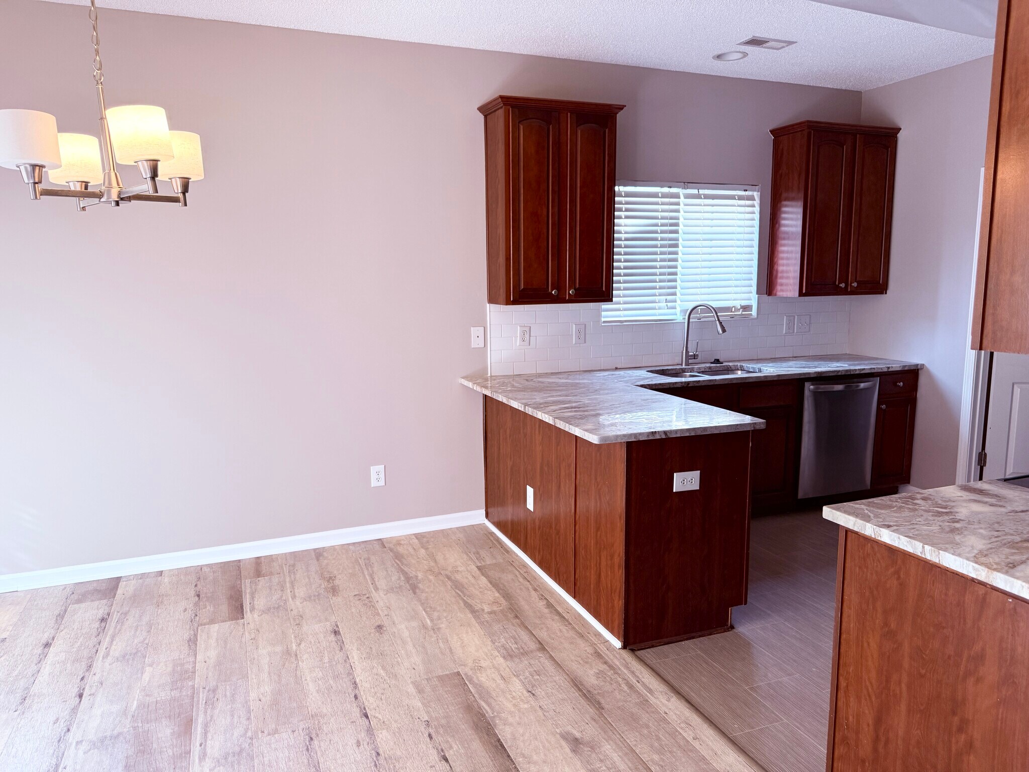 Building Photo - 4442 Snowcrest Ln