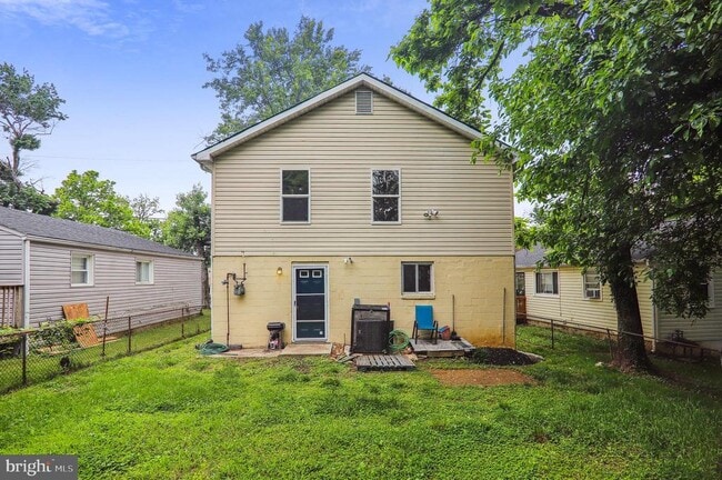 Building Photo - 517 Carmody Hills Dr