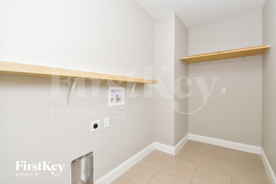 Building Photo - 481 Nadeau Way