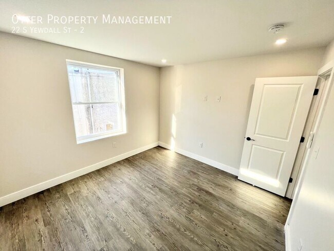 Building Photo - 22 S Yewdall St
