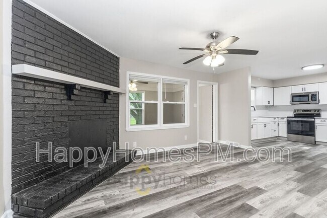 Building Photo - 508 Whiterock Lane