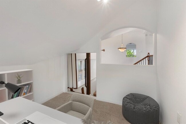 Building Photo - 116 Silkstone St