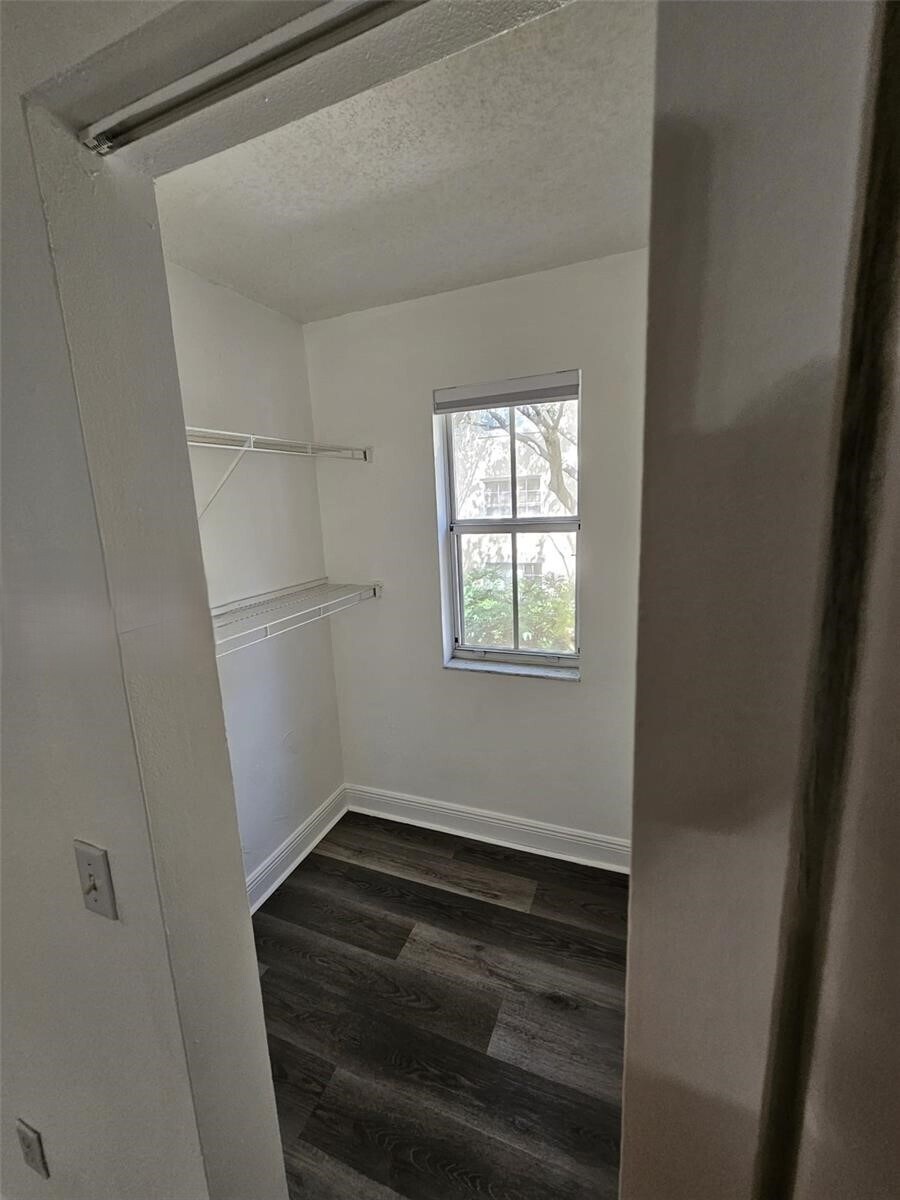 Building Photo - 2451 Centergate Dr
