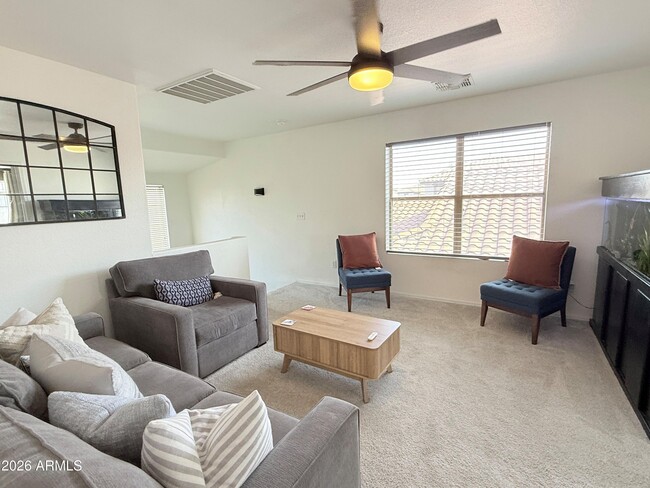 Building Photo - 3033 E Santa Rosa Dr