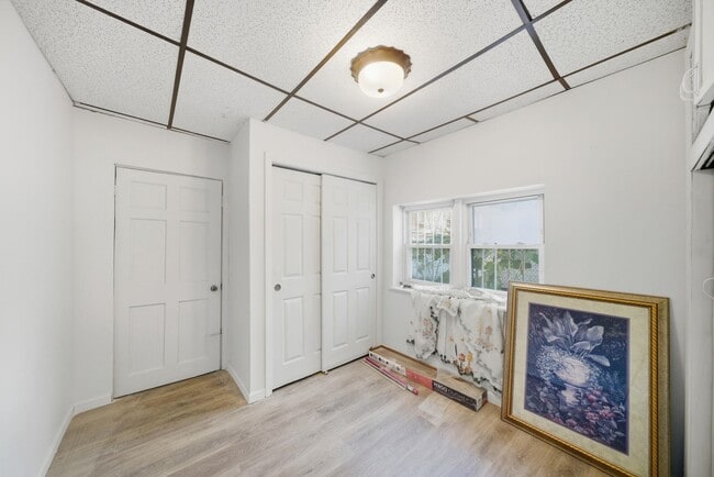 Building Photo - 222 47th St