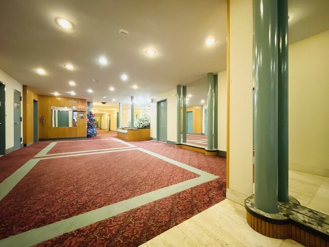 Lobby - 9 Chelsea Place