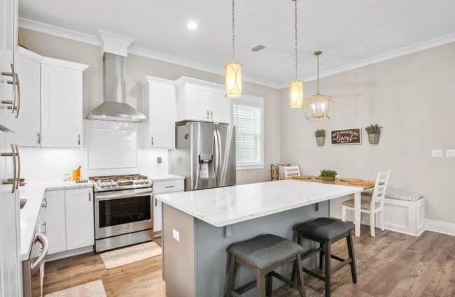 Building Photo - 219 Rearden Way