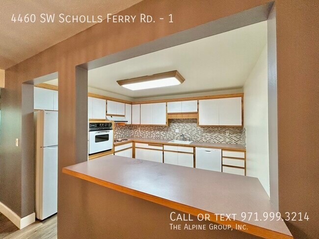 Building Photo - 4460 SW Scholls Ferry Rd