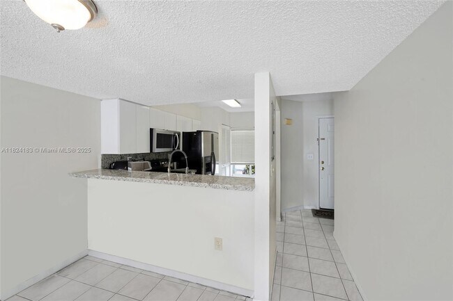 Building Photo - 139 Riviera Cir