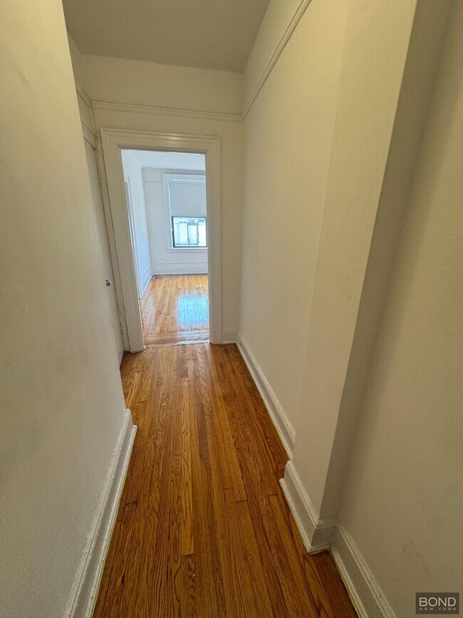 Building Photo - 31-14 35th St