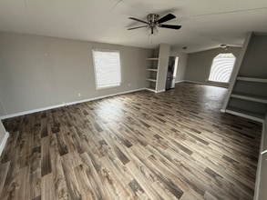 Building Photo - 80 Redwood Ln