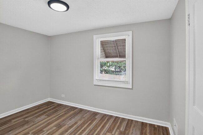 Building Photo - 9722 S Merrion Ave