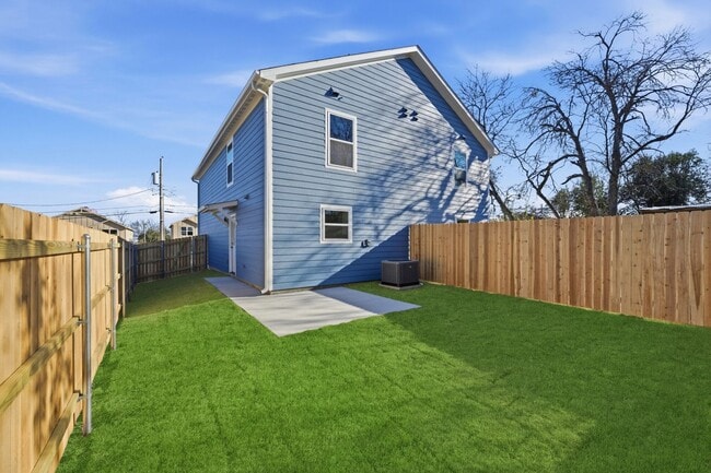 Building Photo - Brand New, Modern, and Ready for You in Temple, TX!